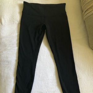 Black lulus